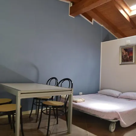 Akihouse - And On Garda Lake Homestay