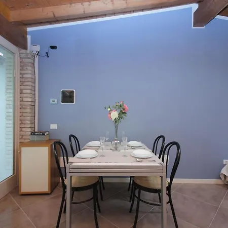 Akihouse - And On Garda Lake Homestay