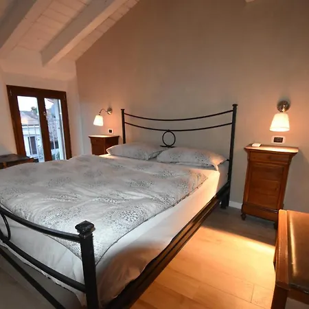 Akihouse - And On Garda Lake Homestay
